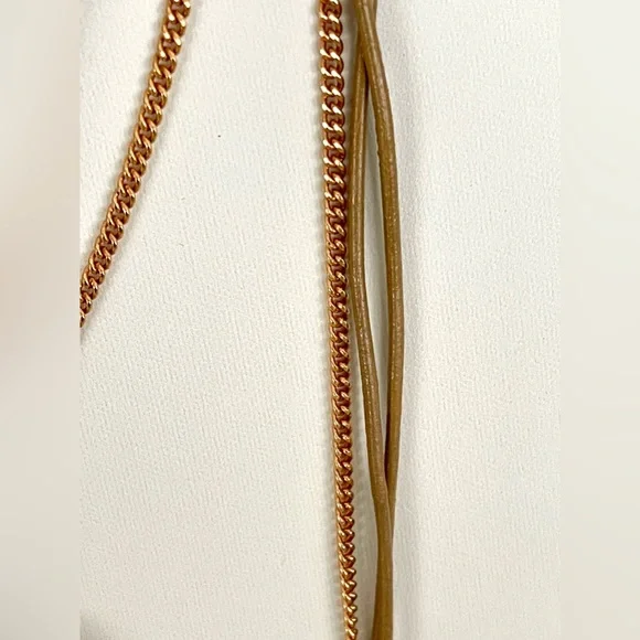 La Hola Necklace💕 - Picture 12 of 16